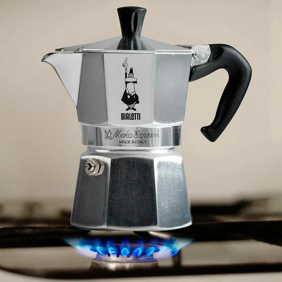 Italian coffee maker bialetti moka express silver 60 ml with black handle and lid classic italian coffee pot design