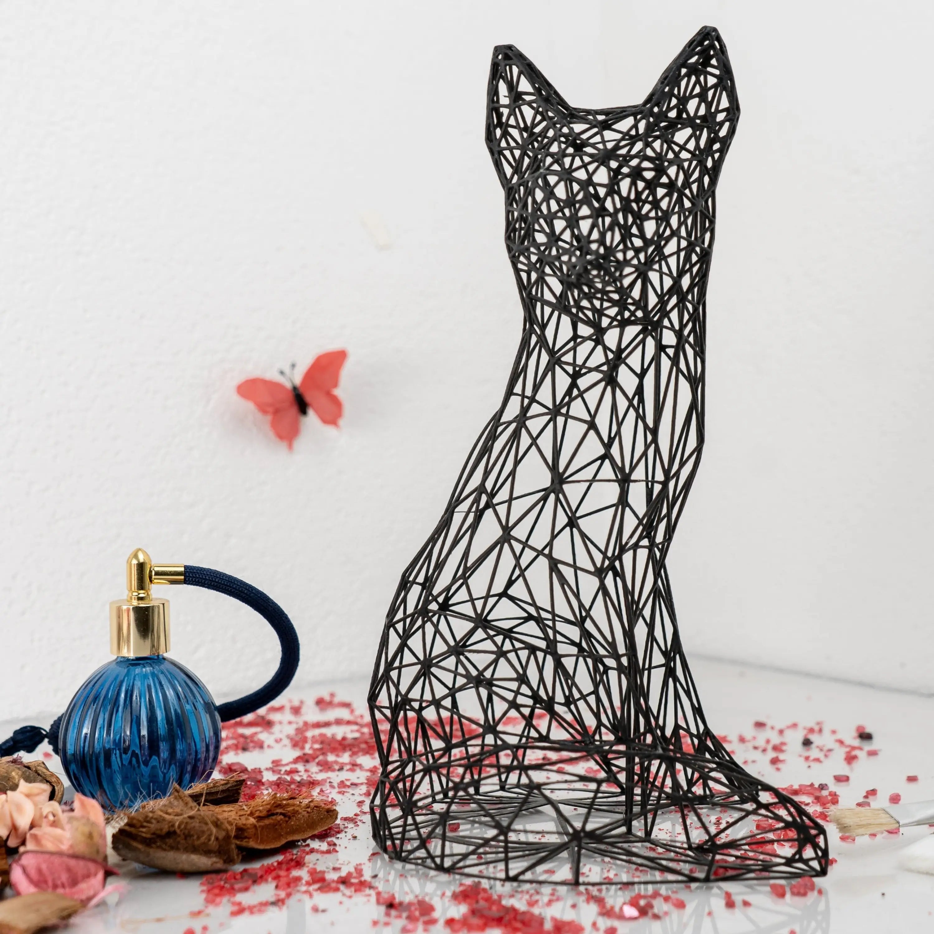 Modern fox sculpture negru din sarma, design geometric si model grilaj, fox sculpture decorativ modern
