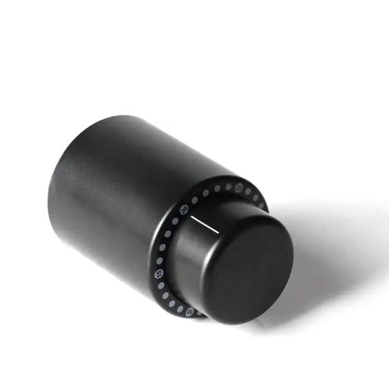 Techsuit wine stopper negru din material mat cu time scale record pentru vin cu timer cilindric toata in aceeasi